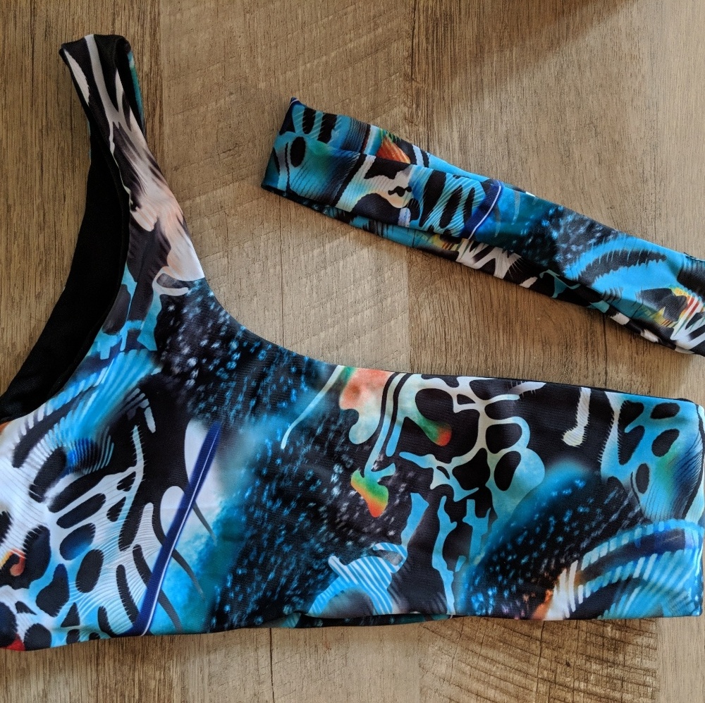 Bikini top (one strap) matching head band